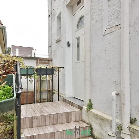 Petit Cocon Calme Avec Jardin Апартаменты *